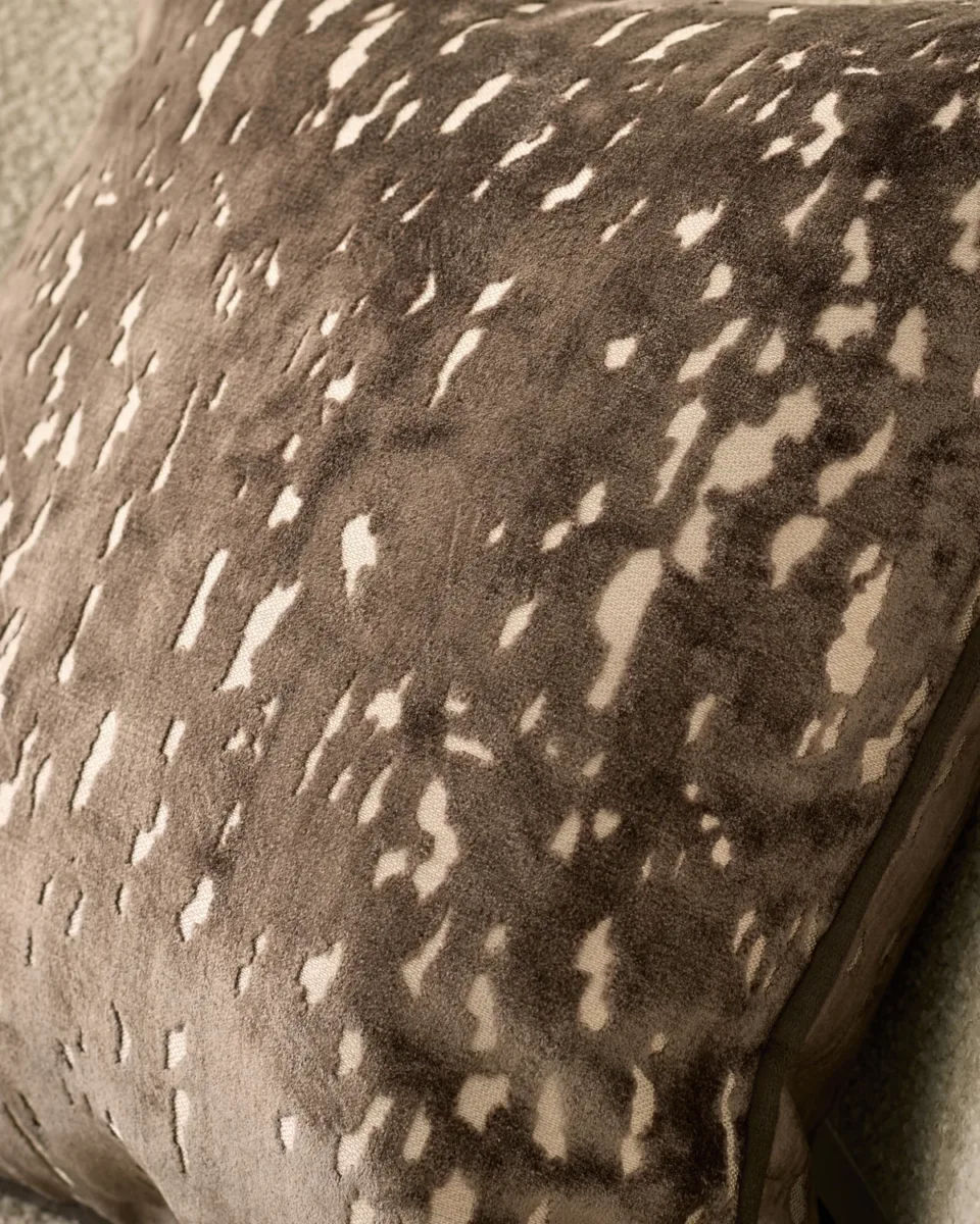 Hazel chocolate medium velvet cushion - Image 3