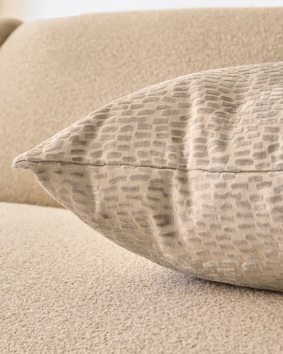 Payton natural large velvet cushion - Image 4