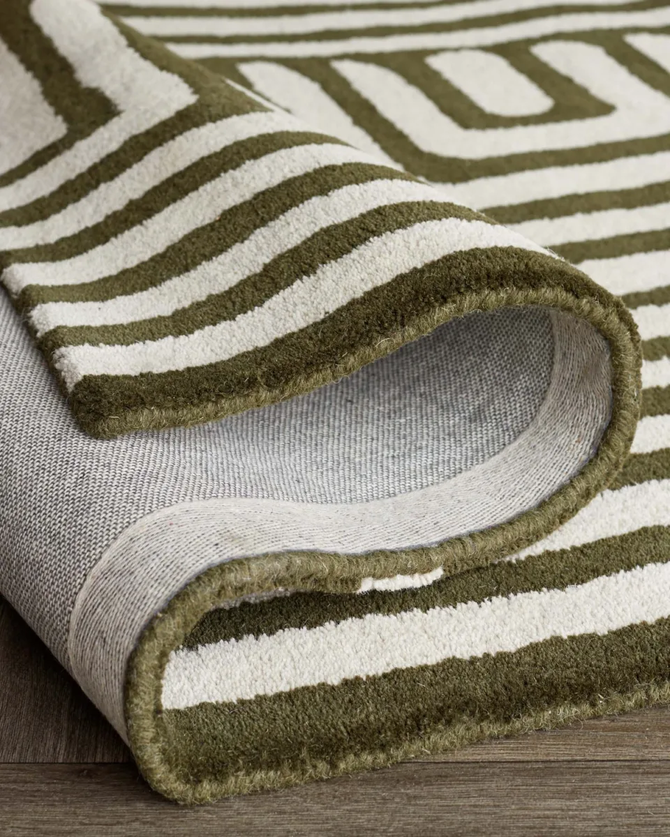 Abstract Swirl dark green wool medium rug - Image 4