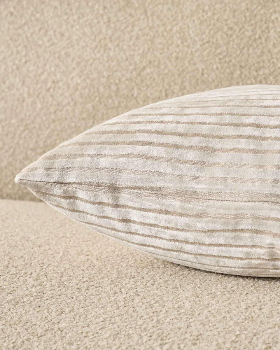 Aisling ivory medium velvet cushion - Image 2