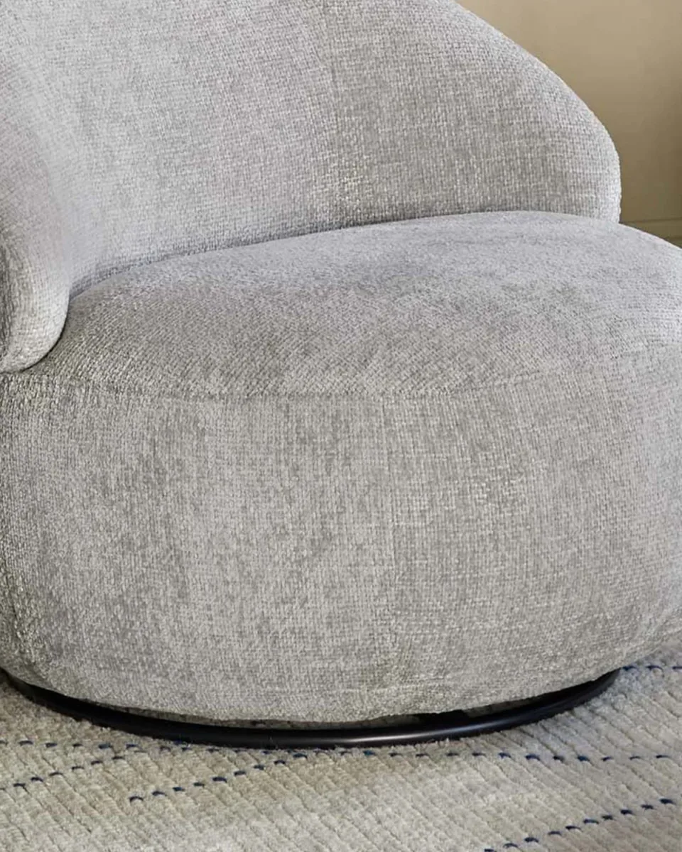 Daphne light grey weave swivel accent chair - Image 4