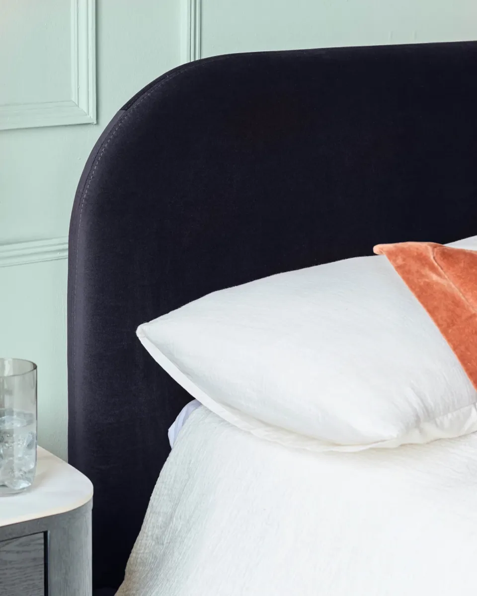 Hampton dark navy velvet double bed - Image 3