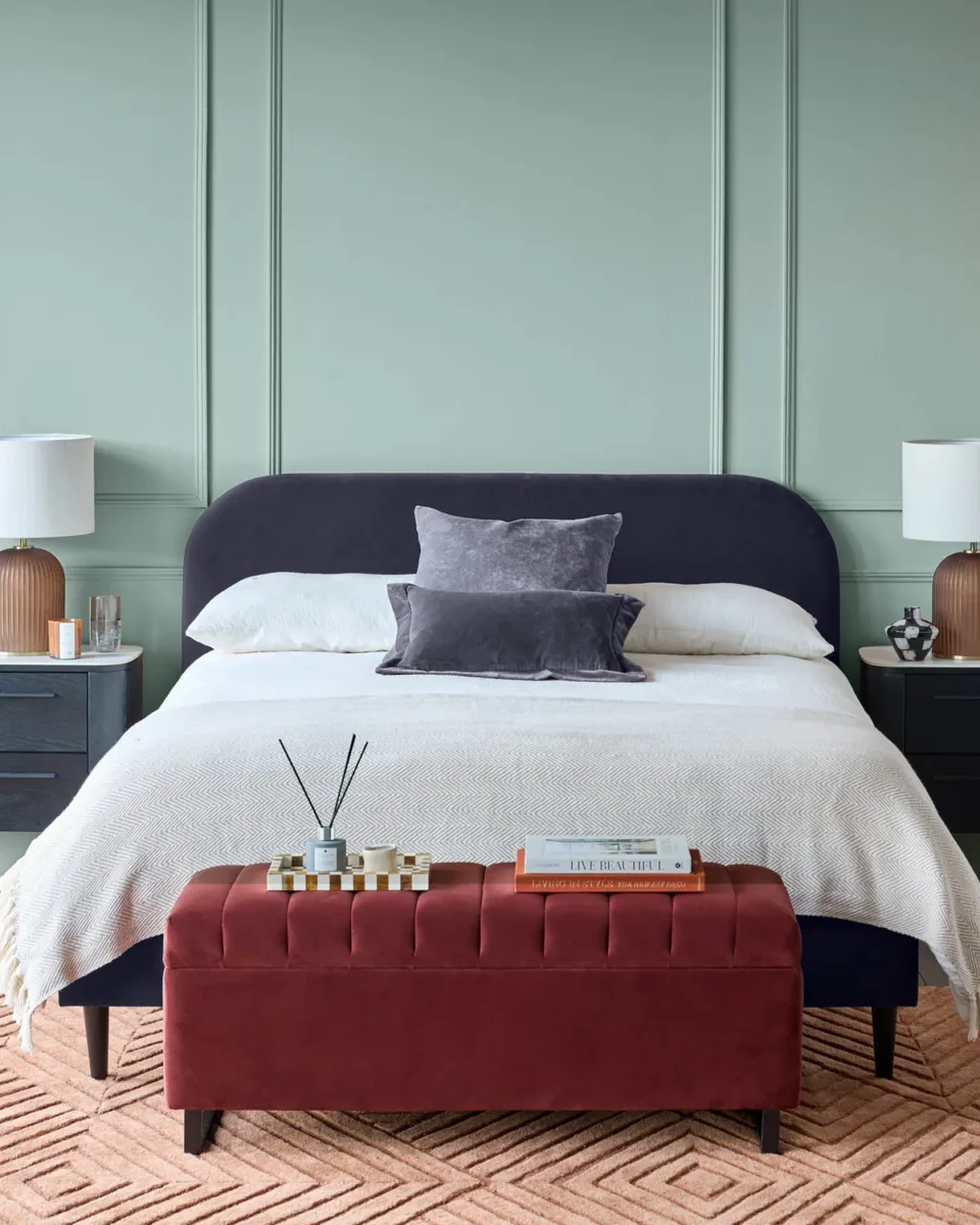 Hampton dark navy velvet double bed - Image 2