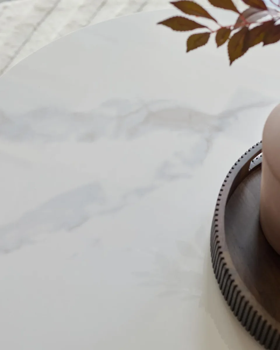 Hanne white ceramic coffee table - Image 3