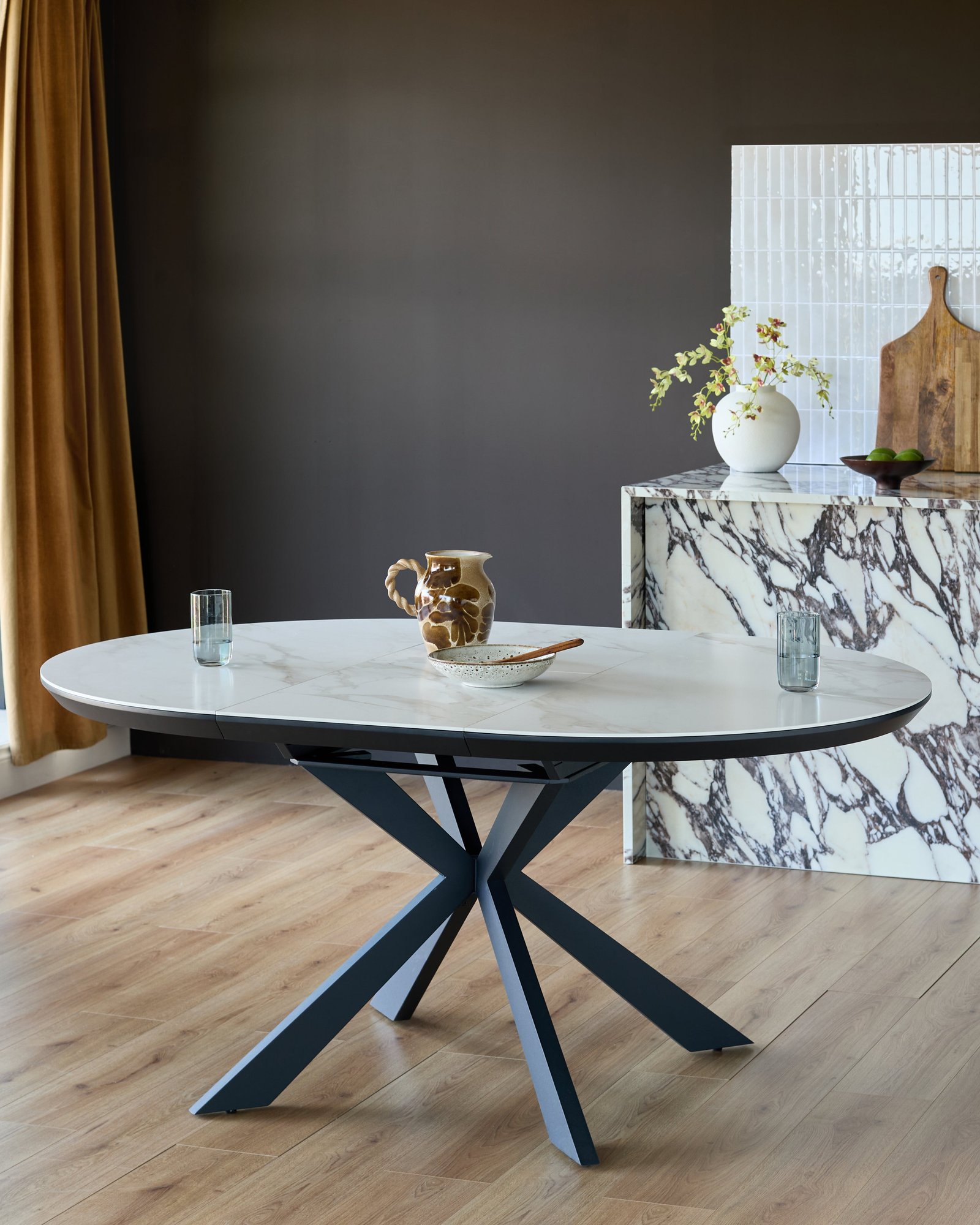 Hayden white round ceramic extending 4 to 6 dining table - Image 2