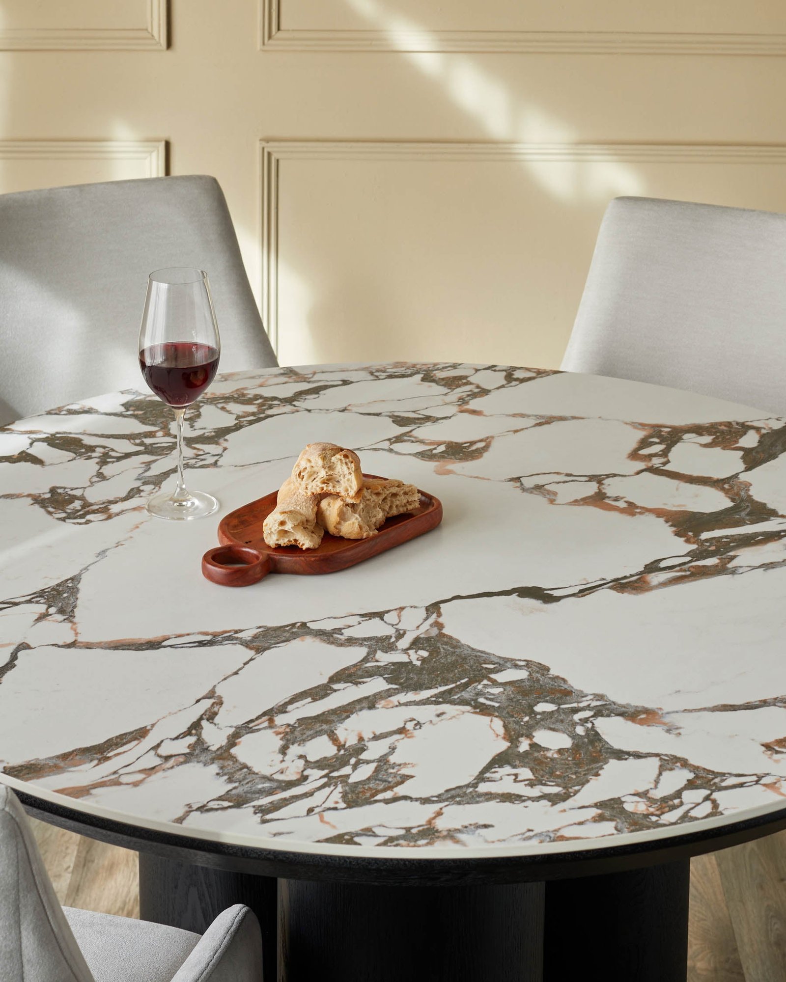 Lena white calacatta ceramic 4 seater dining table - Image 2