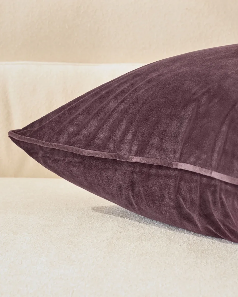 Luca mulberry large velvet cushion - Image 4