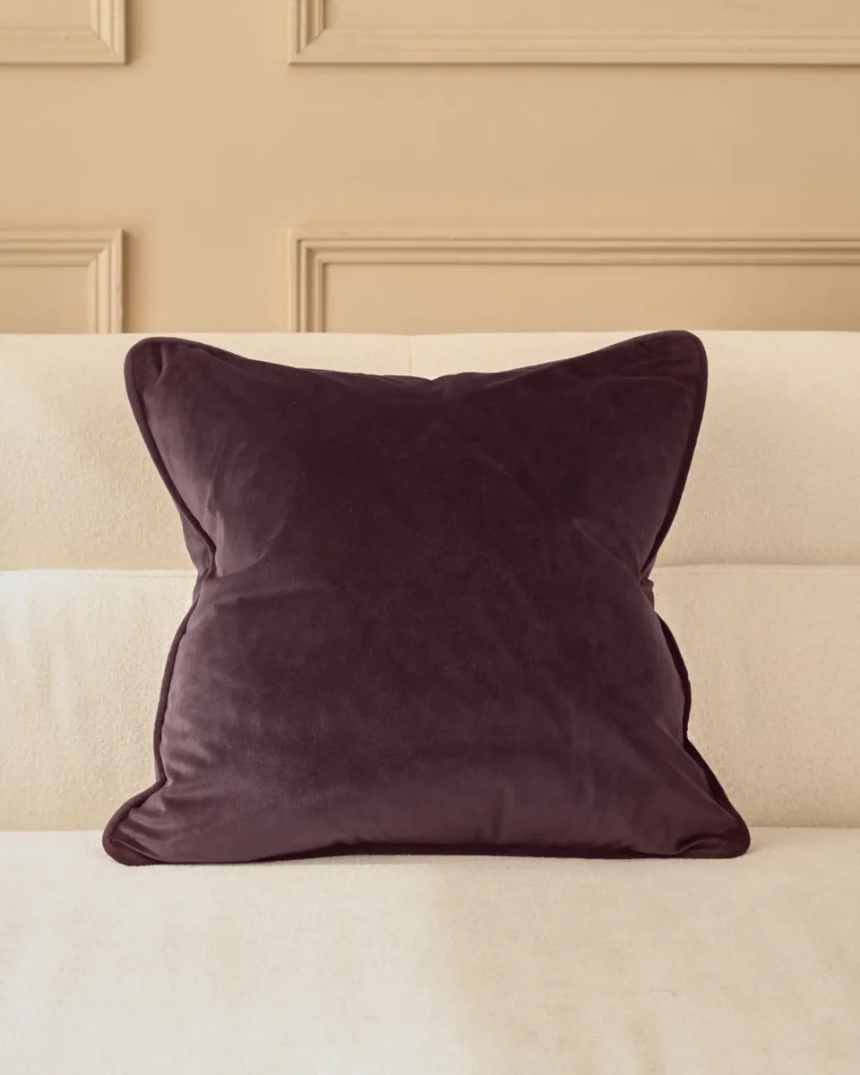 Luca mulberry medium velvet cushion