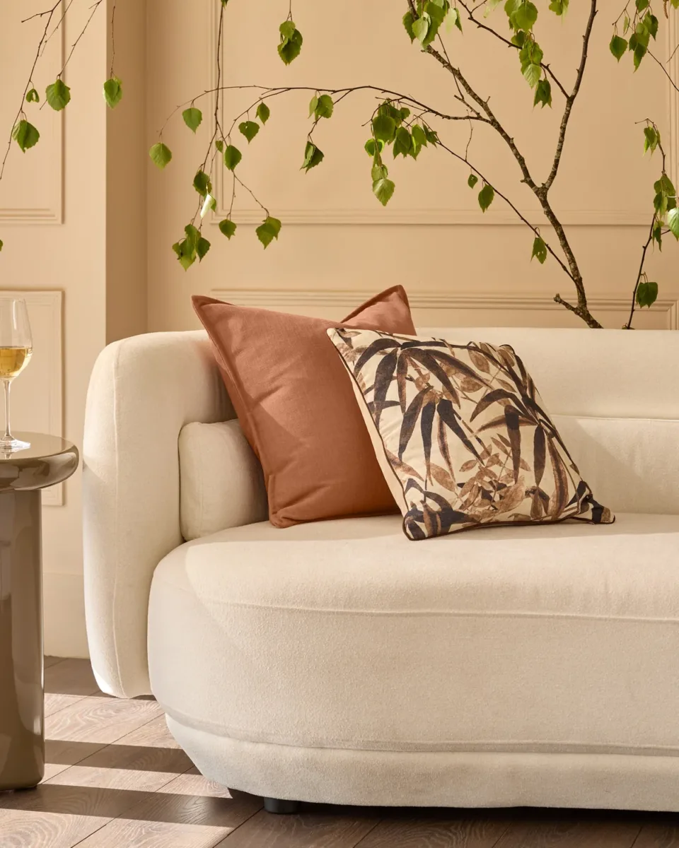 Madeira natural medium linen mix cushion - Image 3