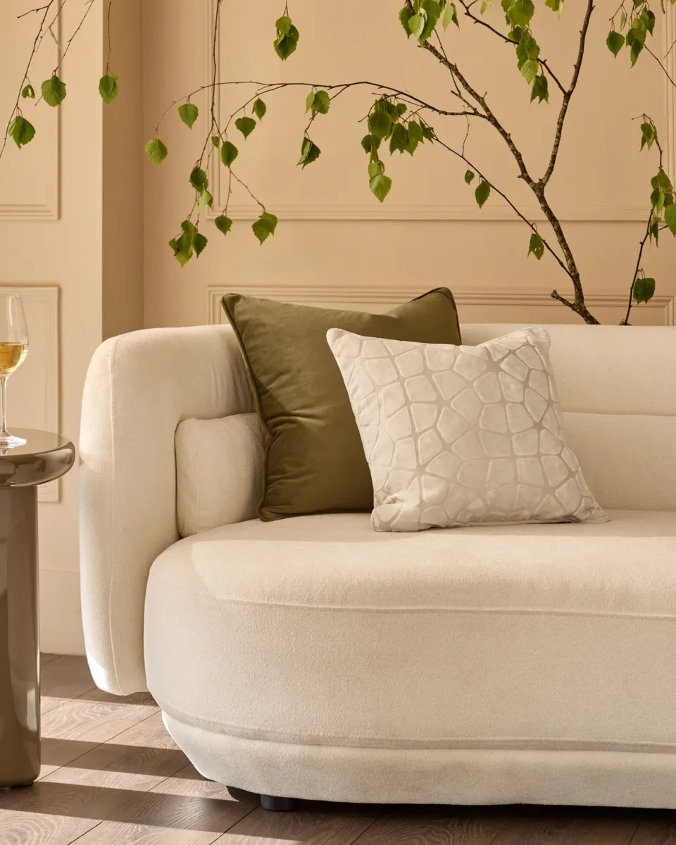 Cassidy ivory medium velvet cushion - Image 2