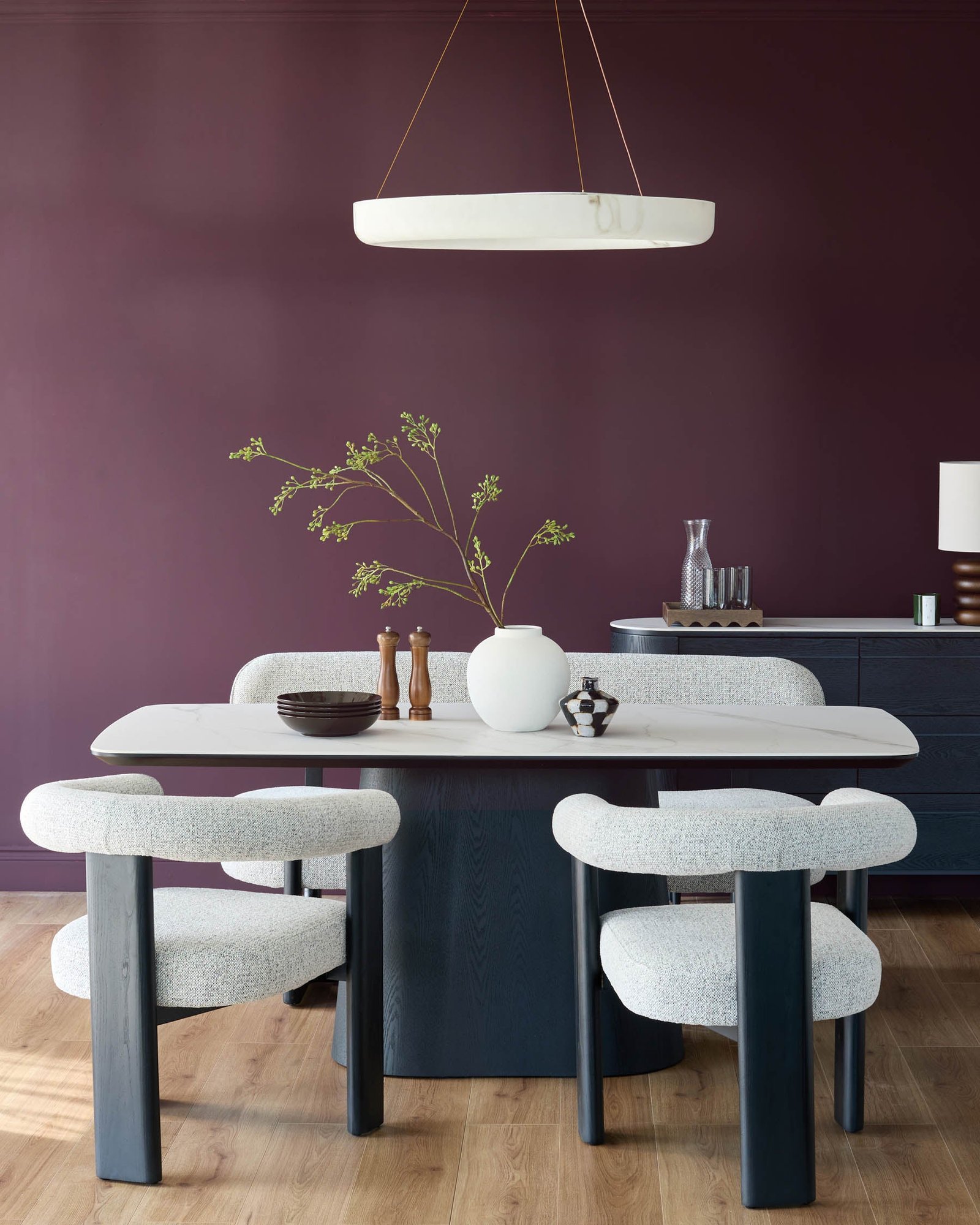 Manhattan white ceramic 8 seater dining table - Image 3