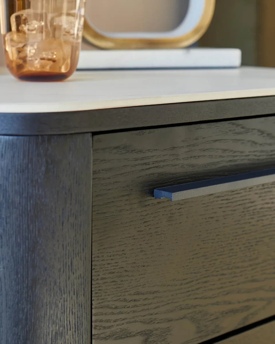Manhattan white ceramic 2 drawer bedside table - Image 4