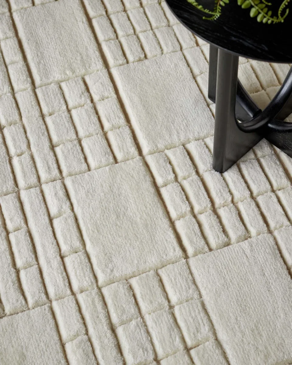 Mosaic cream sculpted wool large rug - Image 3