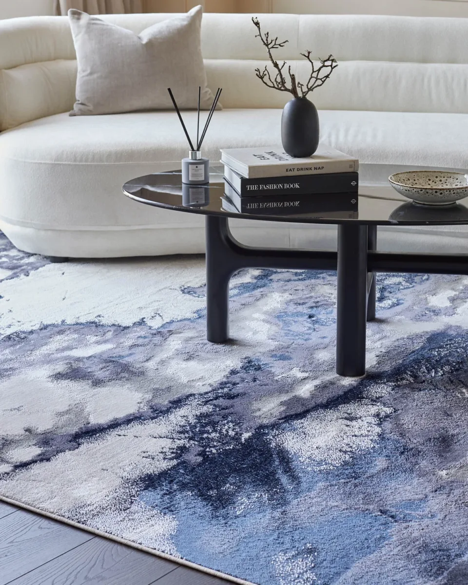 Perla dark navy textured small rug - Image 2