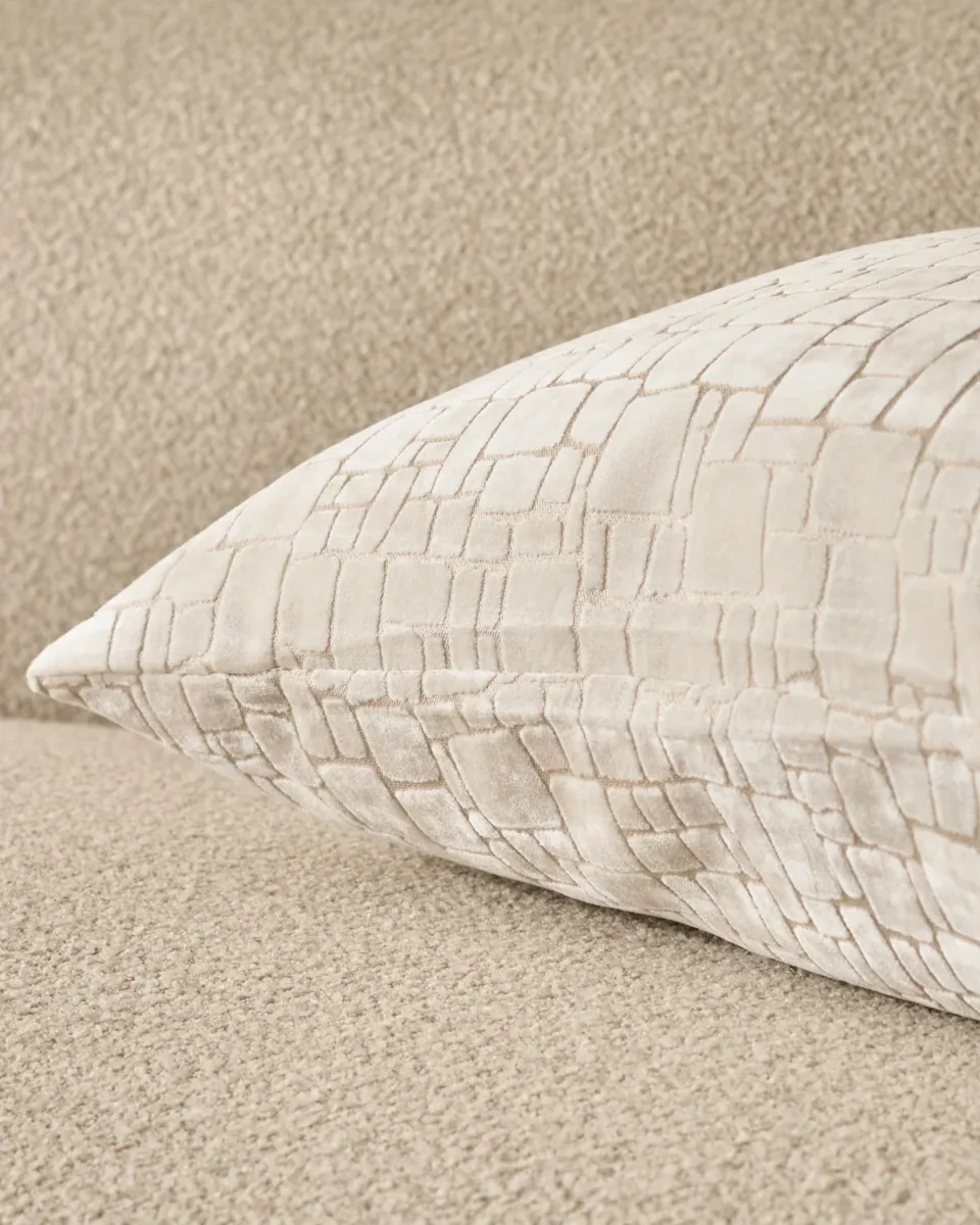 Samara ivory large velvet cushion - Image 2
