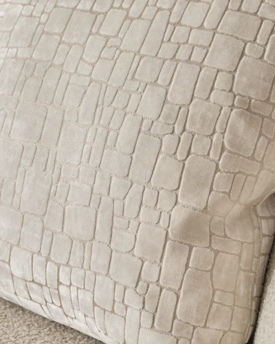 Samara ivory large velvet cushion - Image 3