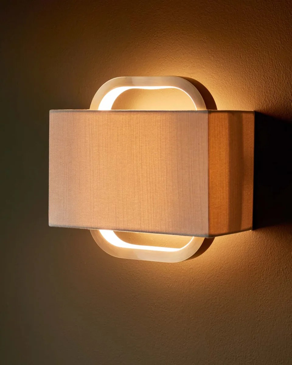 Sanza natural linen and brushed bronze wall light - Image 2